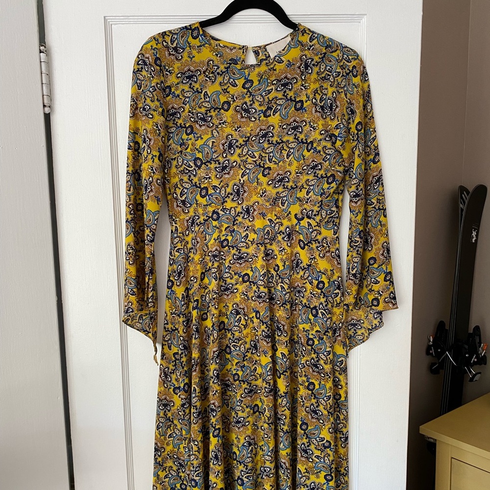Beautiful L. Madeline dress for fall. Size small.